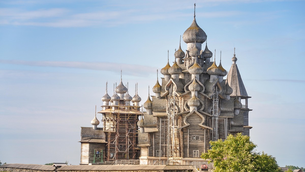 9 Most Beautiful Houses of Worship Around the World 