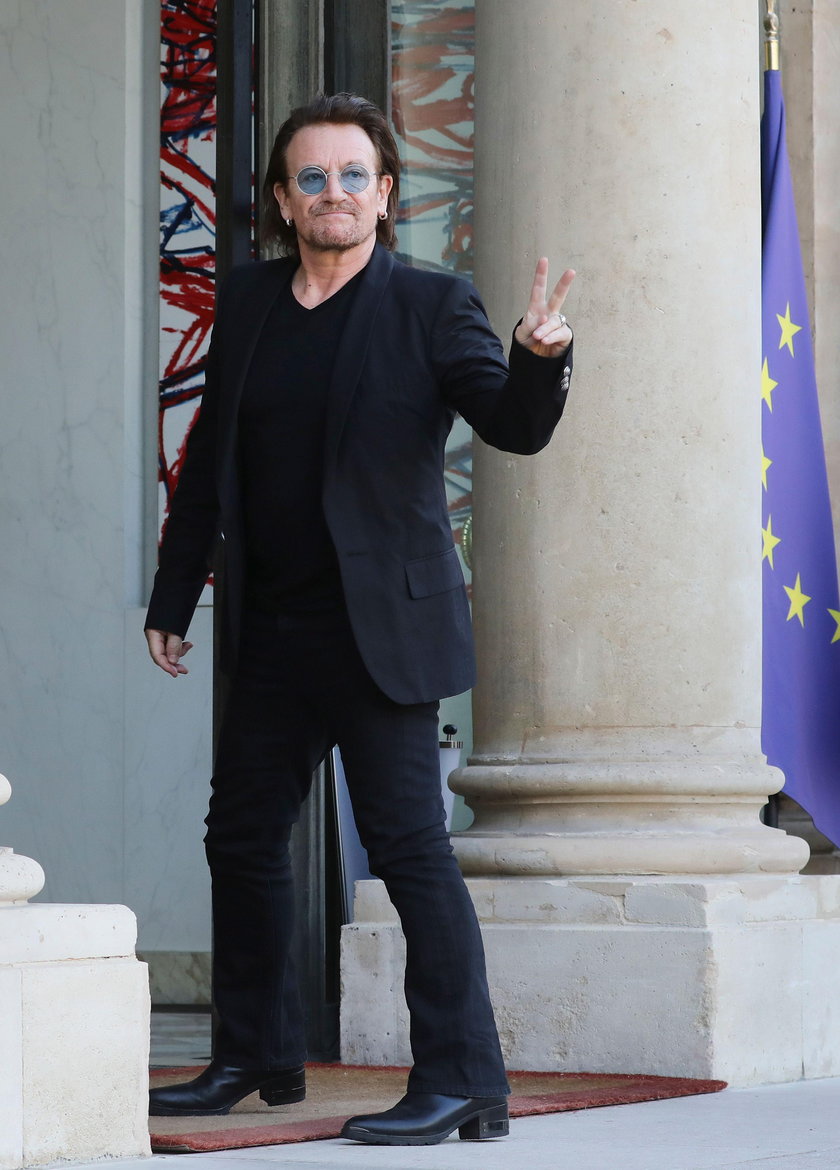 Lider U2 wywołał skandal. Bono heilował na koncercie