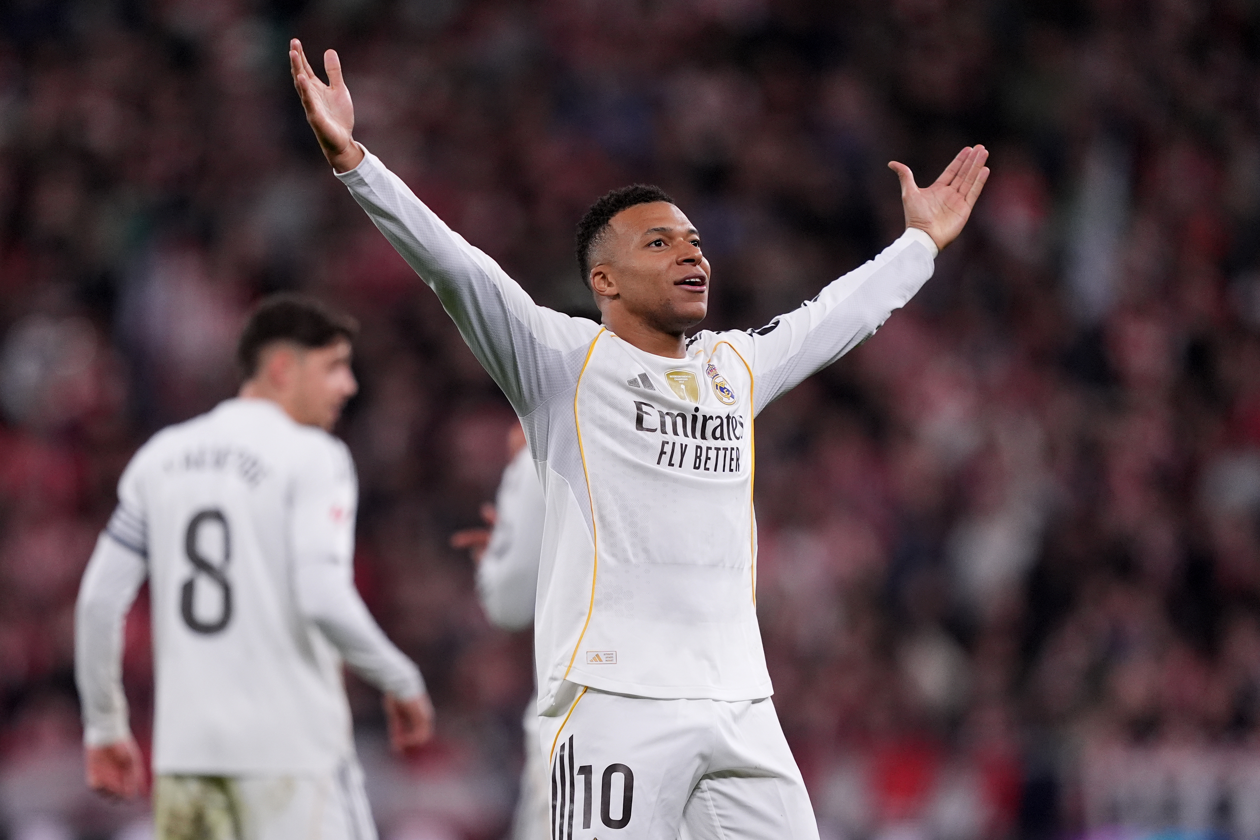 Mbappé à 4 buts du record de Ronaldo: Alonso le compare à CR7