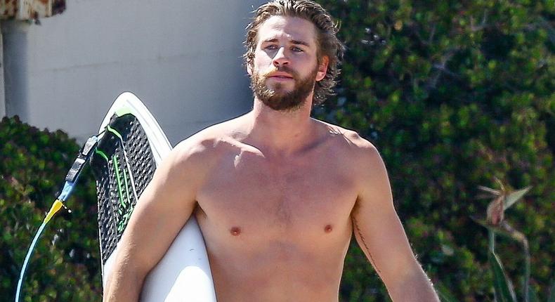 This is Liam Hemsworth's 5-Move Big Arms Workout