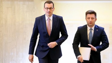 Jurasz: Morawiecki i Dworczyk rażąco złamali przepisy wynikające z ustawy o ochronie informacji niejawnej  [KOMENTARZ]