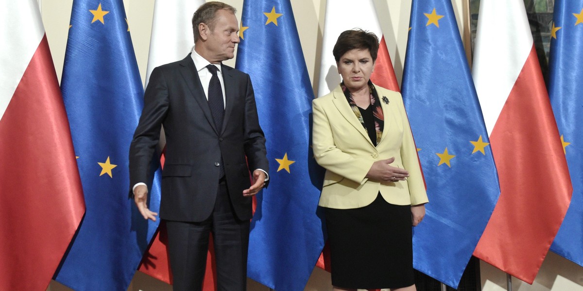 Tusk ujawnia kulisy rozmowy z Szydło!