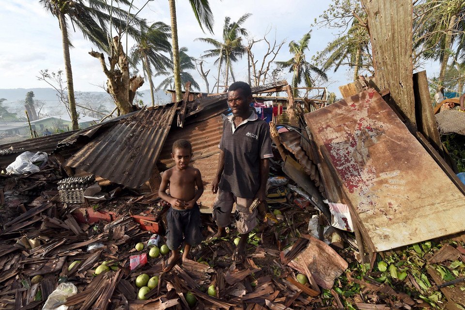 Vanuatu po przejściu cyklonu Pam