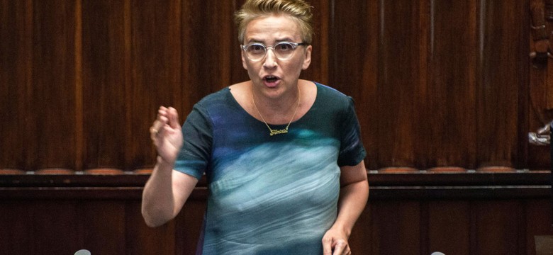 Spór o LGBT. Scheuring-Wielgus do Trzaskowskiego: Nie kłam Rafał, please