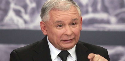 Szok! Kaczyński nie broni już krzyża!