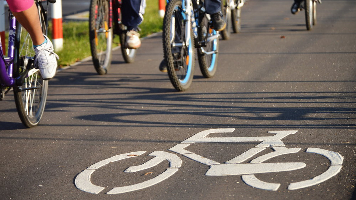 30 stacji wypożyczania rowerów miejskich, a w nich 244 rowery – dziś w Katowicach zainaugurowano nowy sezon rozrastającej się od kilku lat miejskiej sieci wypożyczalni rowerów, z których chętnie korzystają mieszkańcy i przyjezdni. W ubiegłym roku rowery wypożyczono w Katowicach 38 tys. razy; 9 tys. mieszkańców jest zapisanych do systemu.