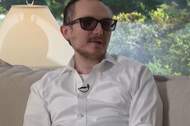 Bio je SLEP 20 GODINA, a onda mu je čuveni doktor IZVADIO ZUB I UGRADIO GA U OKO: "Mislio sam da se ŠALI, ali sam PROGLEDAO" - evo kako se sad snalazi u NOVOM SVETU