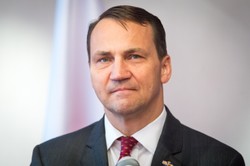 Sikorski krytycznie: Ostrzegałem, że mają rakiety
