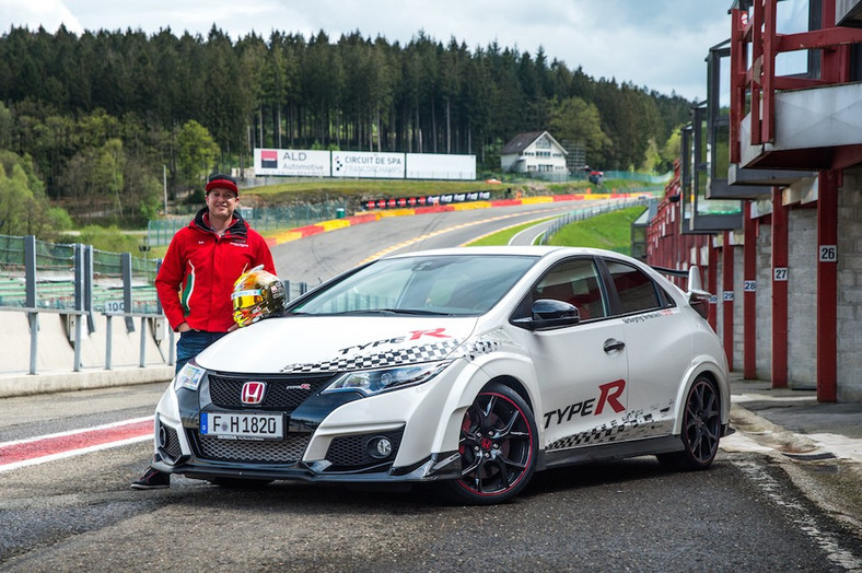 Honda Civic Type R na 5 torach wyścigowych