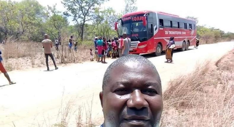 Man takes selfie before and after lorry accident