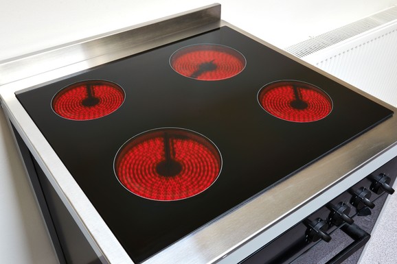 Došao je kraj indukcionim pločama: Sa ovim ćete imati manji račun za struju i možete da koristite baš sve vrste posuđa