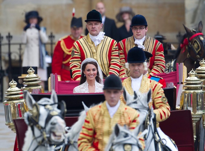 Przejazd karetą do Pałacu Buckingham