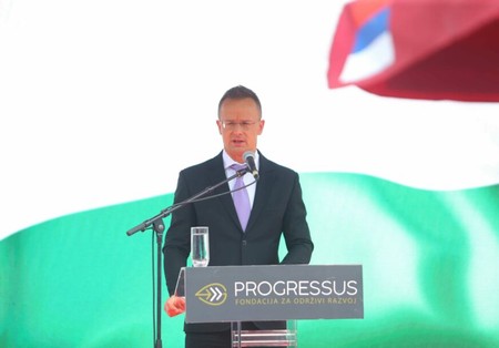 Peter Sijarto je obećao da će Mađarska otvoriti nova poglavlja sa Srbijom u procesu evrointegracija