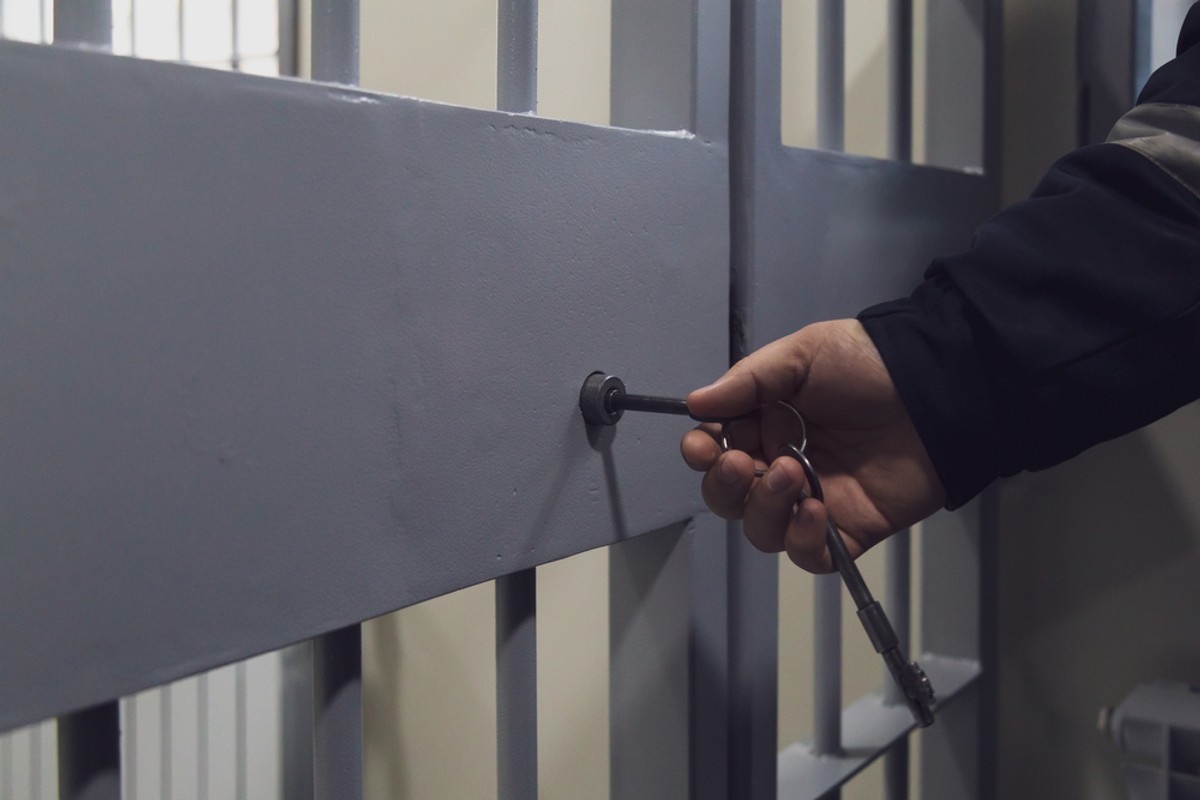 Płotkę będzie można osądzić szybciej niż szefa gangu. MS chce wprowadzić wyrok częściowy