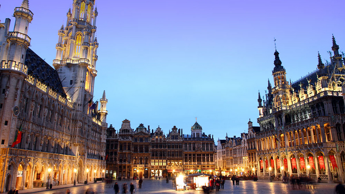 Zabytkowy rynek, Atomium, instytucje UE i pomnik siusiającego chłopca Manneken Pis to szeroko znane atrakcje Brukseli. Mało kto jednak wie, że w stolicy Belgii żyje od lat na wolności jedna z największych w Europie, w dodatku stale rosnąca, populacja... papug.