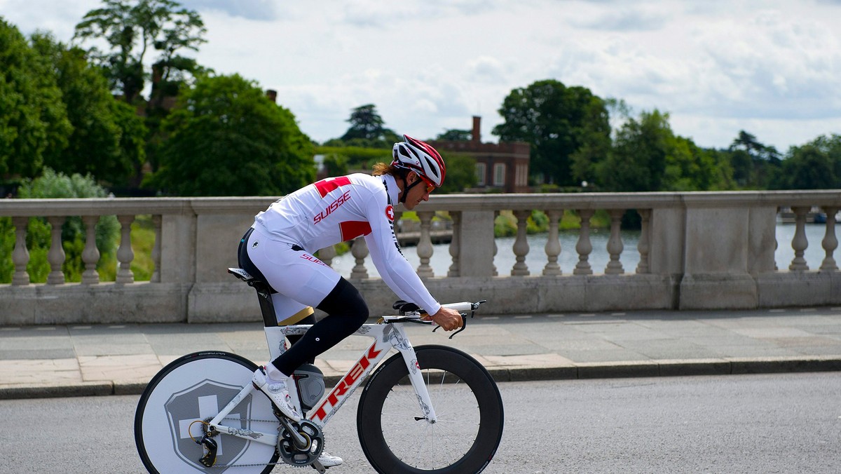 Mistrz olimpijski w jeździe indywidualnej na czas z Pekinu Szwajcar Fabian Cancellara zdecydował, że mimo kontuzji barku wystartuje w środę w tej konkurencji w igrzyskach w Londynie. Urazu nabawił się w sobotnim wyścigu, kiedy zaliczył upadek.