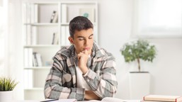 "U" czy "Ó"? Bardzo trudny quiz z ortografii. 15/15 tylko dla mistrzów