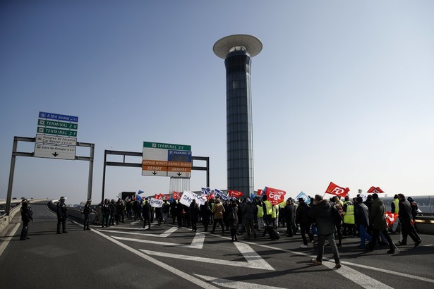 Protestujący pracownicy Air France