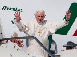 Benedykt XVI wyruszył w zagraniczną podróż