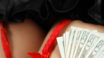 Botrány! A drogkartellek fizették a nyomozók szexpartiját