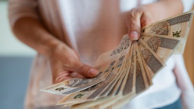 to mało znane świadczenie z zus to prawie 1900 zł miesięcznie. jakie warunki trzeba spełnić?