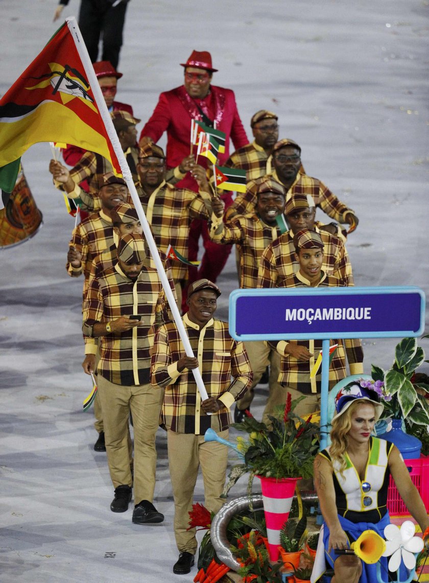 Rio 2016: Barwne stroje olimpijczyków na ceremonii otwarcia