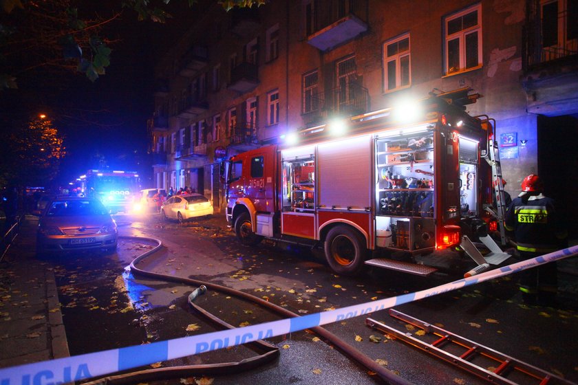 Potężny wybuch i pożar w kamienicy w Warszawie. Jedna osoba nie żyje, są poszkodowani