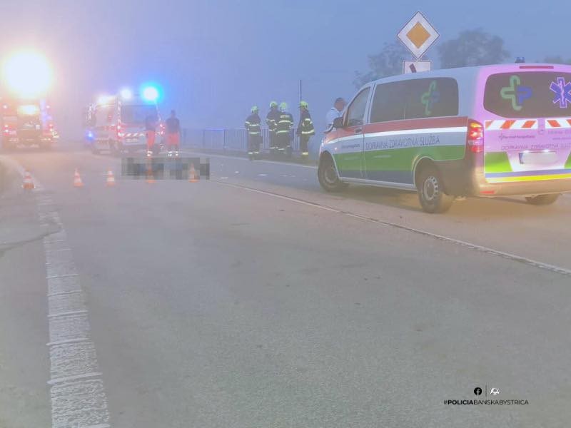 Vozidlo zdravotnej služby v Tornali zrazilo chodca.