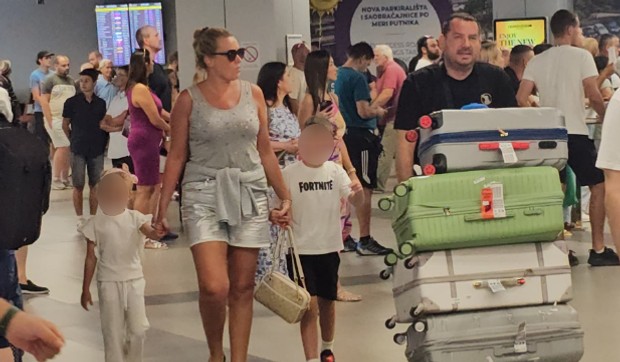 Peđa Medenica prvi put u javnosti nakon skandala sa Jovanom Cvijanović