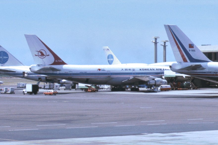 Boeing 747, który uległ katastrofie (nr rej. HL7442), zdjęcie wykonano na lotnisku w Honolulu we wrześniu 1981 roku