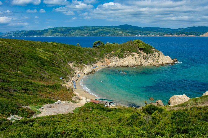  Plaža Krifi Amos na Skijatosu 