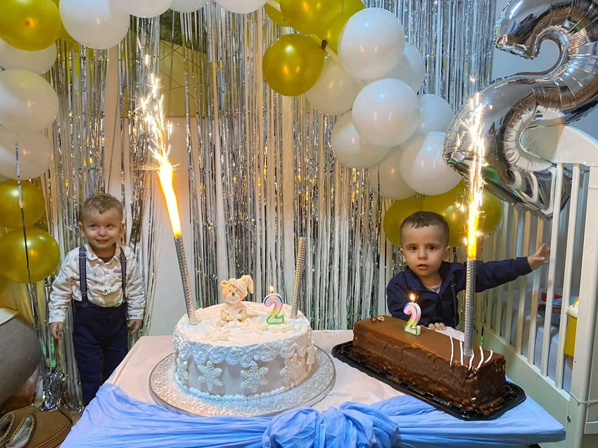 drugi rođendan hrabrih blizanaca