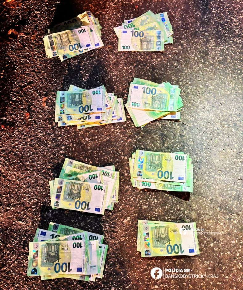 Banskobystrickí policajti zadržali zlodejov. 