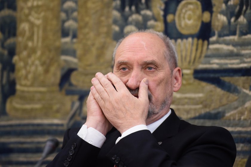 Macierewicz ma wizję. Wie, kto stoi za Tuskiem i PO!