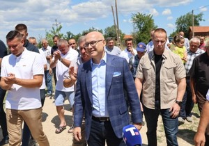 Miloš Vučević obišao novi asfaltni put u selu Mramorac