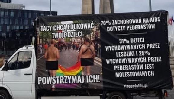 W 2019 r. Fundacja została pozwana przez Tolerado, które nazywało furgonetkę: "pogromobusem".