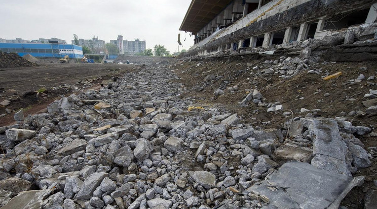 A Hidegkuti Nándor Stadion bontása