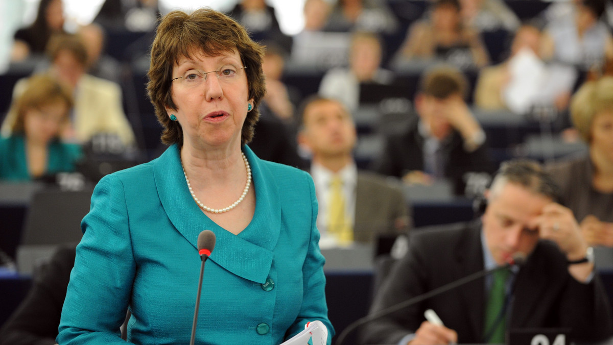 List wysłany przez irańskie władze do szefowej dyplomacji UE Catherine Ashton "nie zawiera niczego nowego" w sprawie programu nuklearnego Iranu i "nie wydaje się, by spotkanie z grupą mocarstw 5+1 było uzasadnione" - oceniła dzisiaj rzeczniczka Ashton.