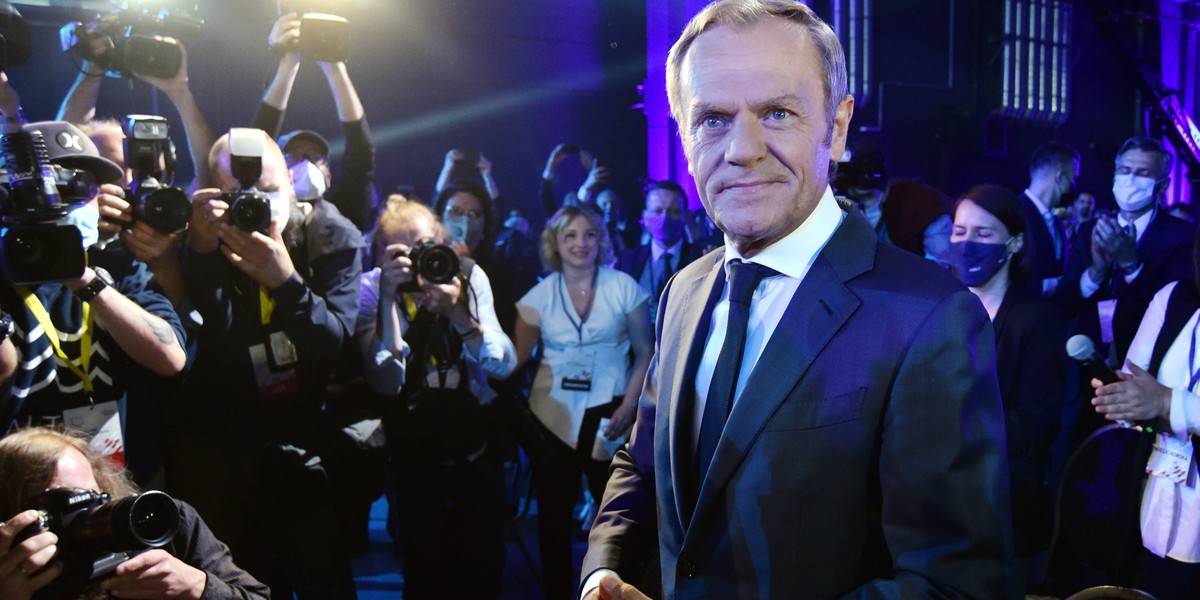 Donald Tusk zamieścił na Instagramie zdjęcie z wnuczką. 