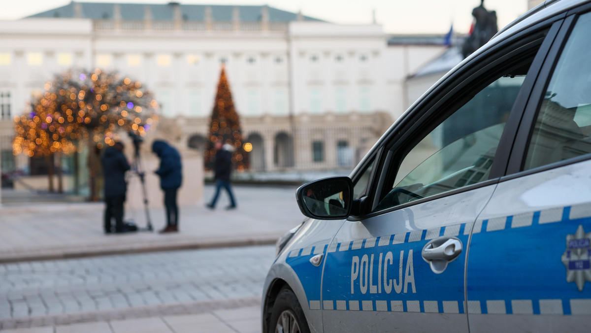 Zatrzymanie Kamińskiego i Wąsika. "Policja chciała uniknąć konfrontacji z prezydentem"