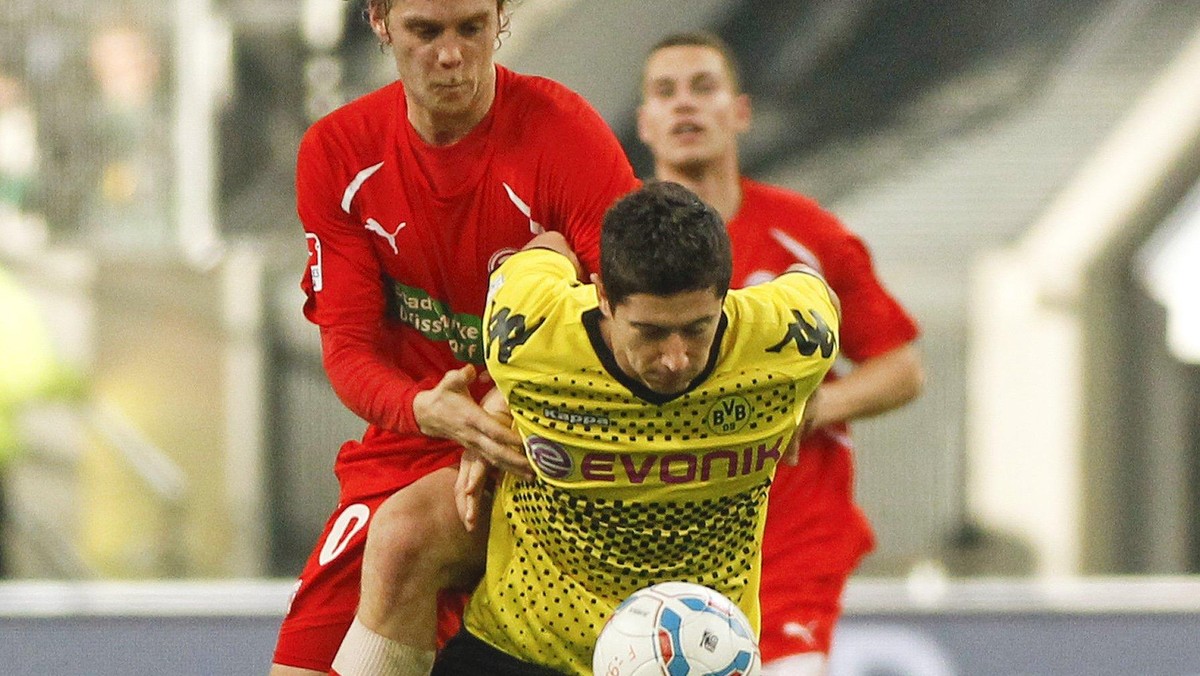 Fortuna Duesseldorf okazał się lepsza od Borussii Dortmund. W regulaminowym czasie gry padł remis 1:1 i do rozstrzygnięcia potrzebne były rzuty karne. W tych lepsi okazali się gracze Fortuny. Mecz rozegrano w ramach turnieju WinterCup.