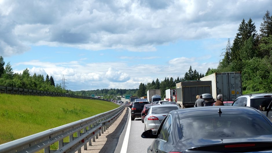 "Dobrze się ustawiła". Jak wygląda życie na wsi, a jak w mieście?