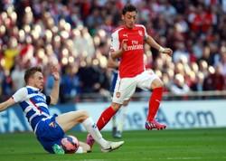 Puchar Anglii: Arsenal Londyn pierwszym finalistą. WIDEO