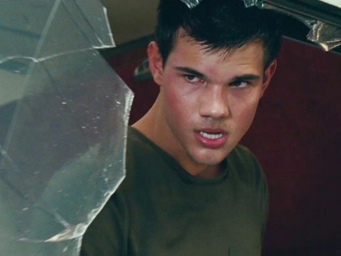 Taylor Lautner 'wywalczył sobie' dwie nominacje za 'Porwanie i 'Sagę Zmierzch: Przed świtem. Część 1'