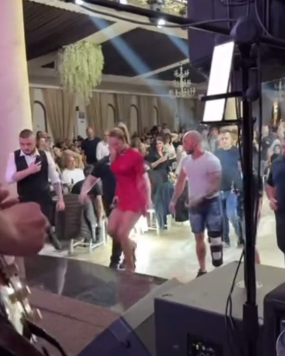 Dečko Tee Tairović