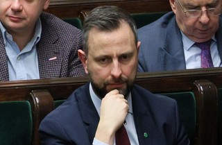 Szef MON zaprezentował wyniki audytu działalności resortu. 'Brak dokumentów strategicznych i upolitycznienie wojska'