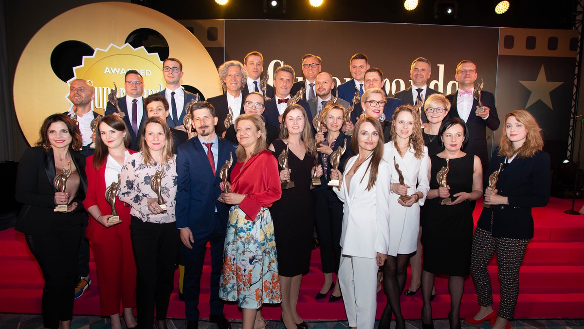 Za nami Gala finałowa XIII edycji projektu Superbrands Polska. W tym roku na marketingowym czerwonym dywanie znalazło się 30 laureatów tytułu Superbrands 2019. Nagrodę honorową otrzymał Pan Paweł Pawlikowski, reżyser i scenarzysta, zdobywca Oskara i nagrody BAFTA za film "Ida", twórca "Zimnej wojny" – nagrodzonej Złotą Palmą w Cannes, nagrodą Europejskiej Akademii Filmowej i nominowanej do Oskara w trzech kategoriach.