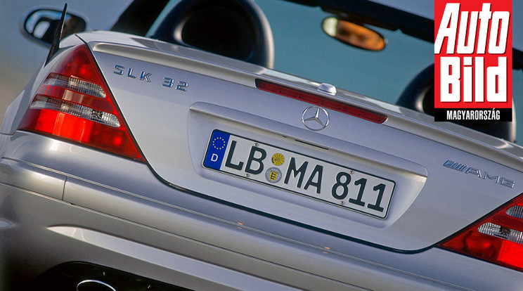 Több mint 20 éves álom autó a Mercedes SLK 32 AMG / Fotó: Auto Bild
