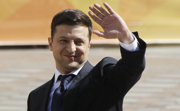 Zełenski oficjalnie prezydentem Ukrainy. I od razu pierwsza decyzja: rozwiązanie parlamentu