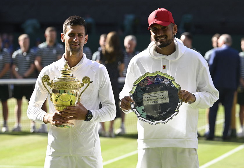 Dwaj tenisoi skandaliści Kyrgios i Djokovic po finale Wimbledonu. Po zaciętej walce na korcie umówili się na kolację
